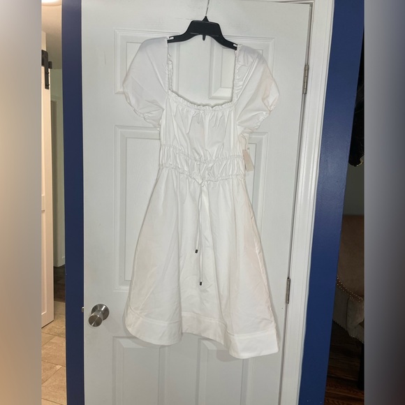 LDT Dresses & Skirts - LDT New with Tags white puff-sleeve cotton dress - size 6
